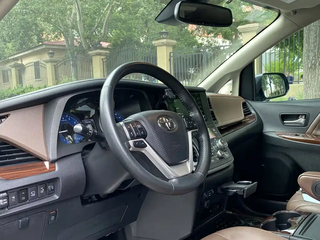 Sienna 2015 3.5L AWD L