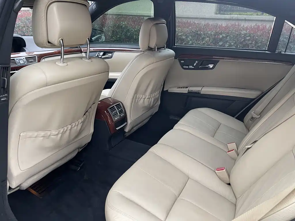 Mercedes-Benz S-Class 2006 S 300