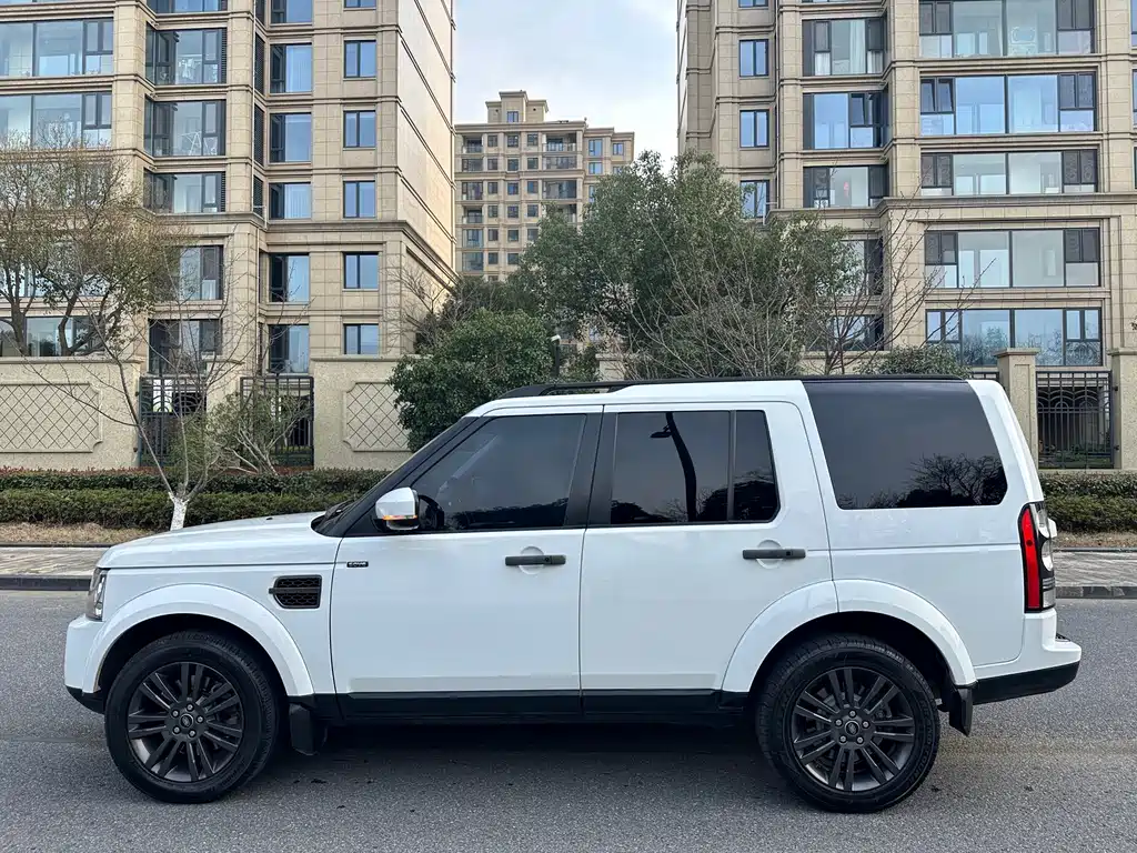 Land Rover Discovery 2015 3.0 SC V6 SE