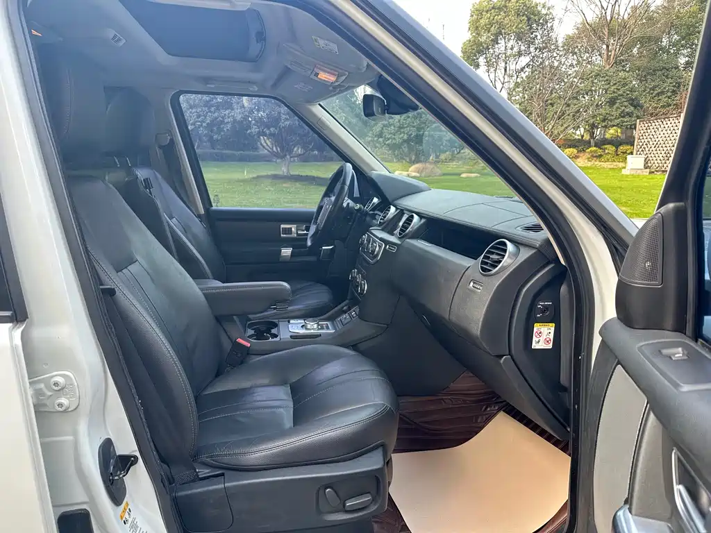 Land Rover Discovery 2015 3.0 SC V6 SE