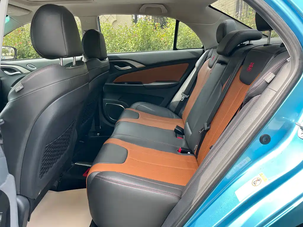 BYD Qin New Energy 2015 1.5T Dual Crown Flagship Plus Edition