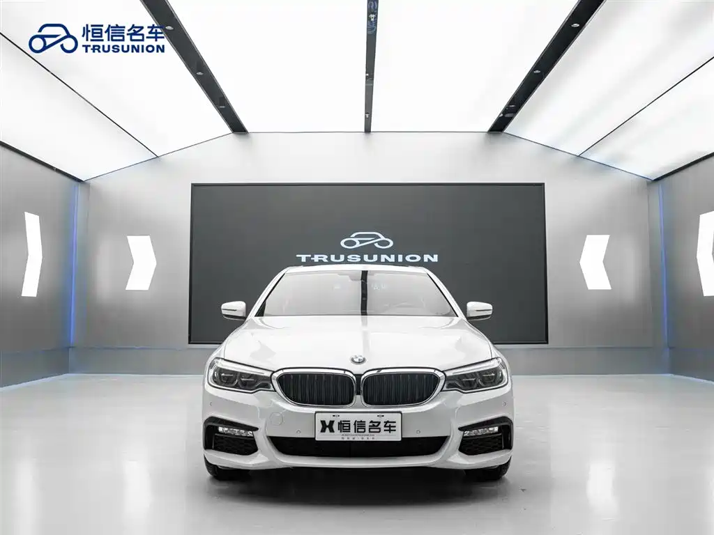 BMW 5 Series 2018 525Li M Sport Package