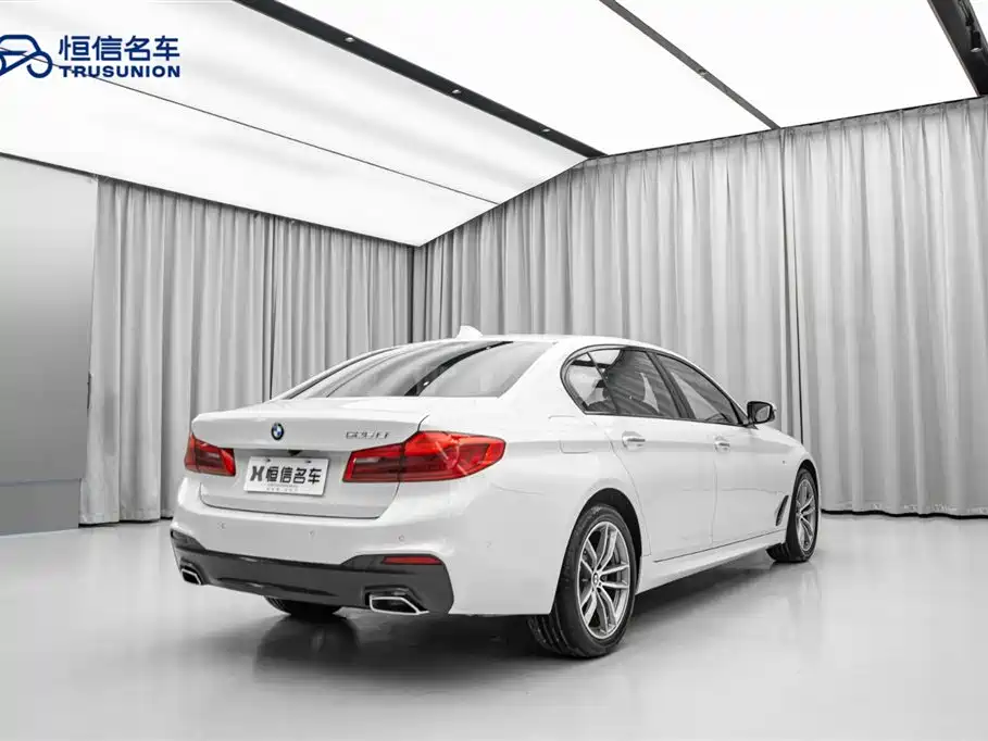 BMW 5 Series 2018 525Li M Sport Package