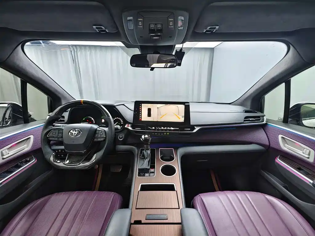 Toyota Sienna 2024 2.5L Hybrid Comfort Edition
