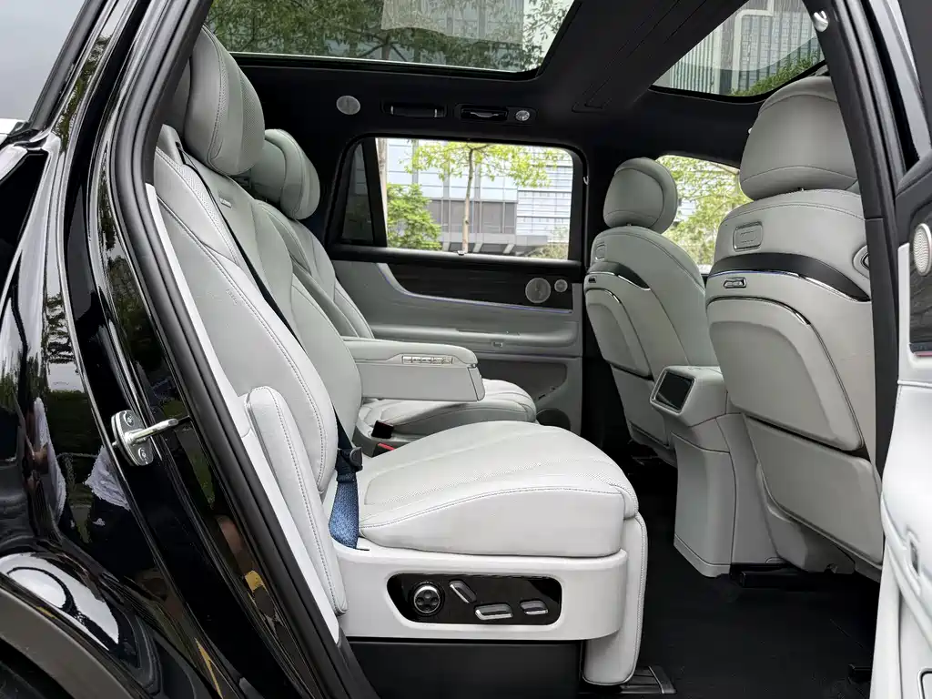 AITO M9 2025 EREV Ultra Edition 52kWh 6-Seater (192-line LiDAR)