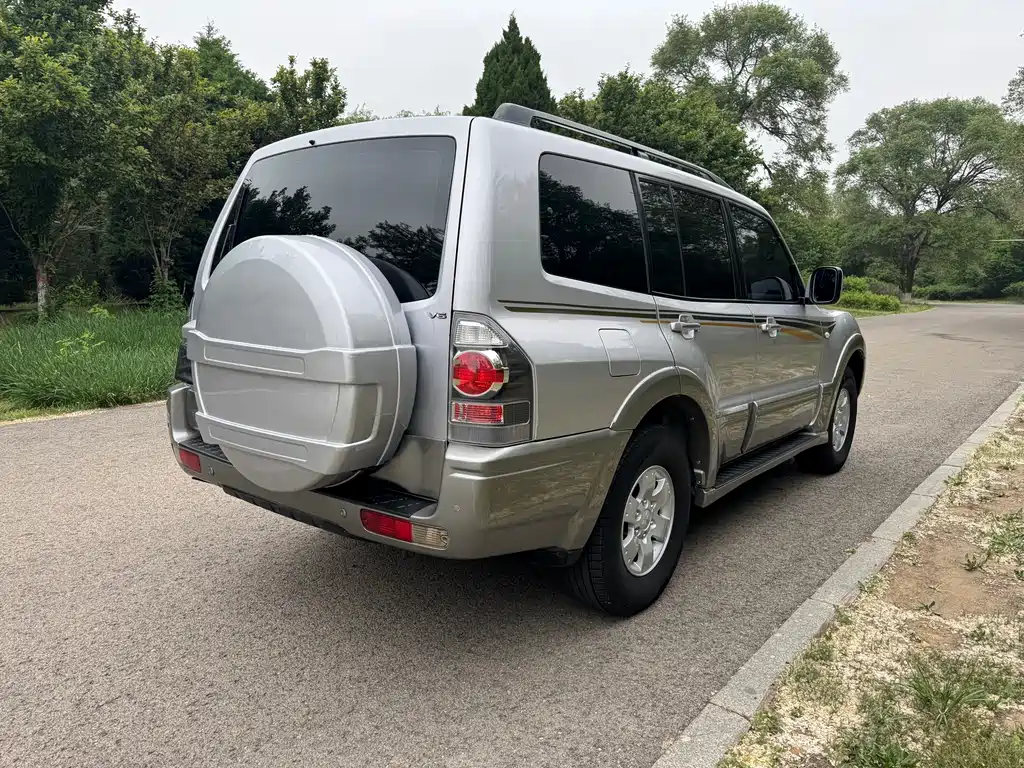 Mitsubishi Pajero 2011 V73 3.0L AT GLS