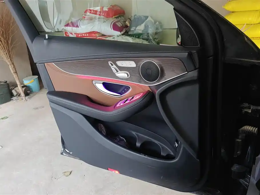 Mercedes-Benz GLC 260 L 4MATIC Luxury