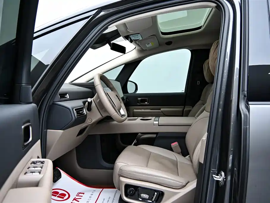 Li Auto MEGA 2025 model Home Family Special Edition