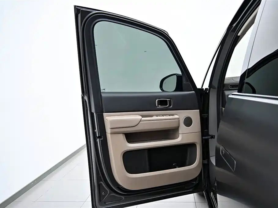 Li Auto MEGA 2025 model Home Family Special Edition