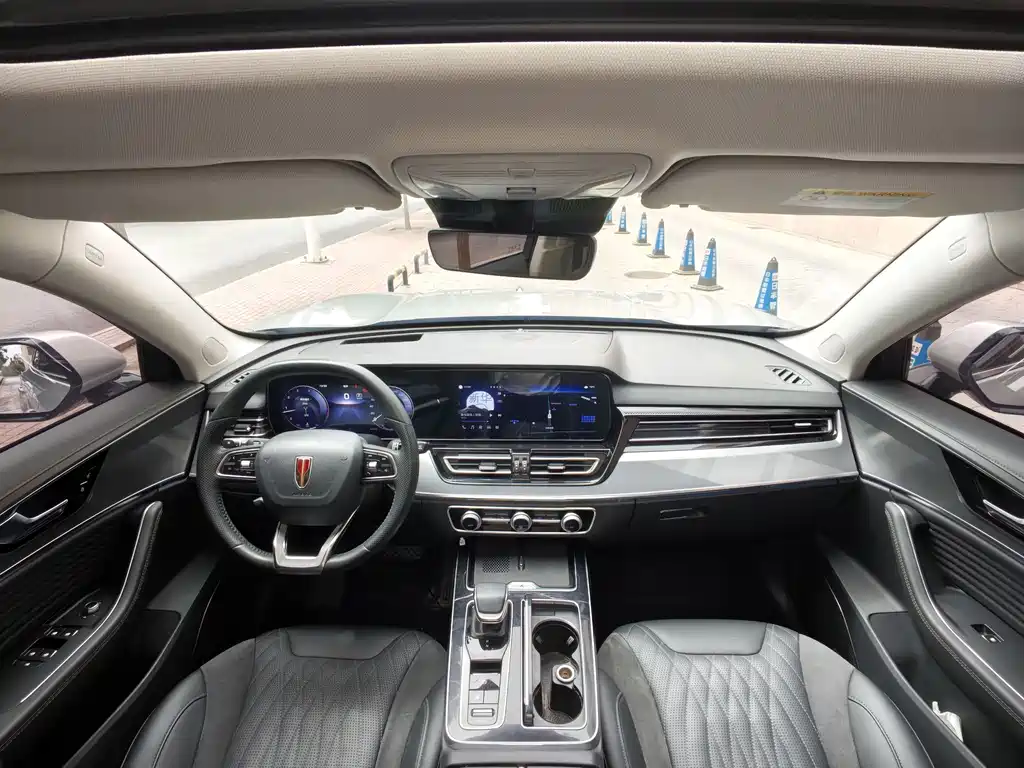 Hongqi HS5 2023 2.0T AWD Qi Xiang Pro