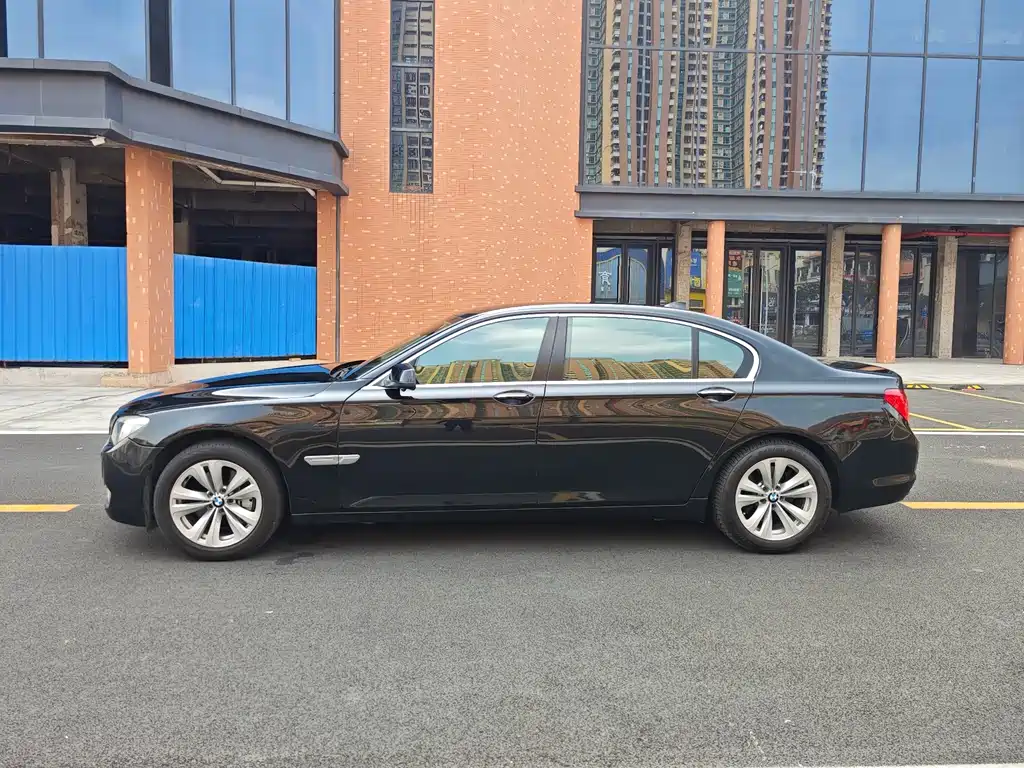 BMW 7 Series 2011 730Li Elegant - фото 7