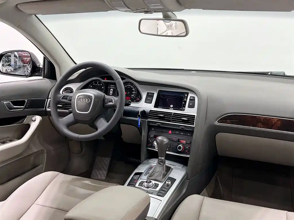 Audi A6L 2011 2.0 TFSI Automatic Comfort Edition