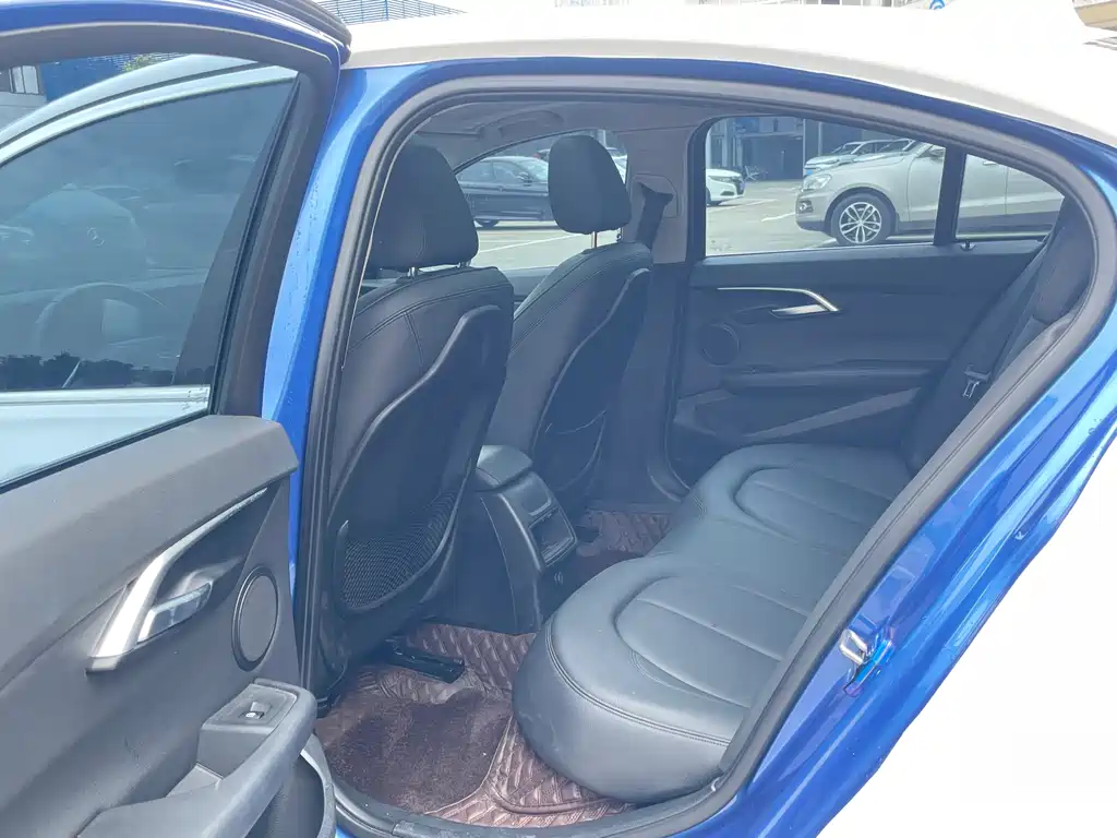 BMW 1 Series 2018 118i Sport