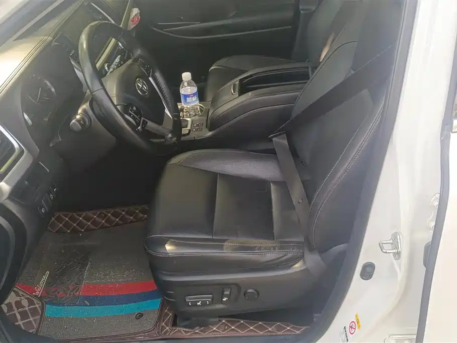 Highlander 2021 2.0T AWD Luxury 7-seater