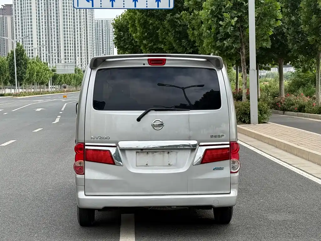Nissan NV200