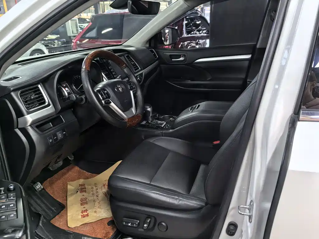 Highlander 2018 2.0T AWD Luxury Edition 7-Seater China VI