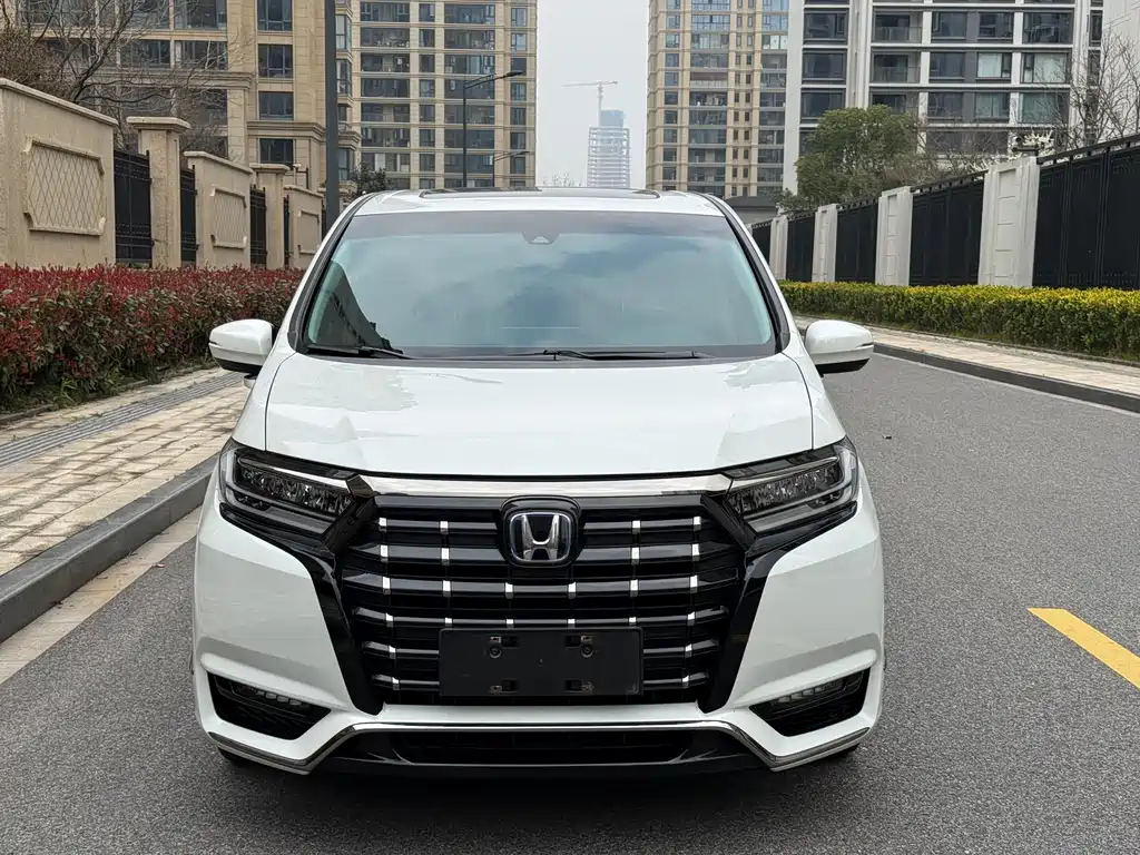 Elysion 2022 2.0L e:HEV Luxury Edition