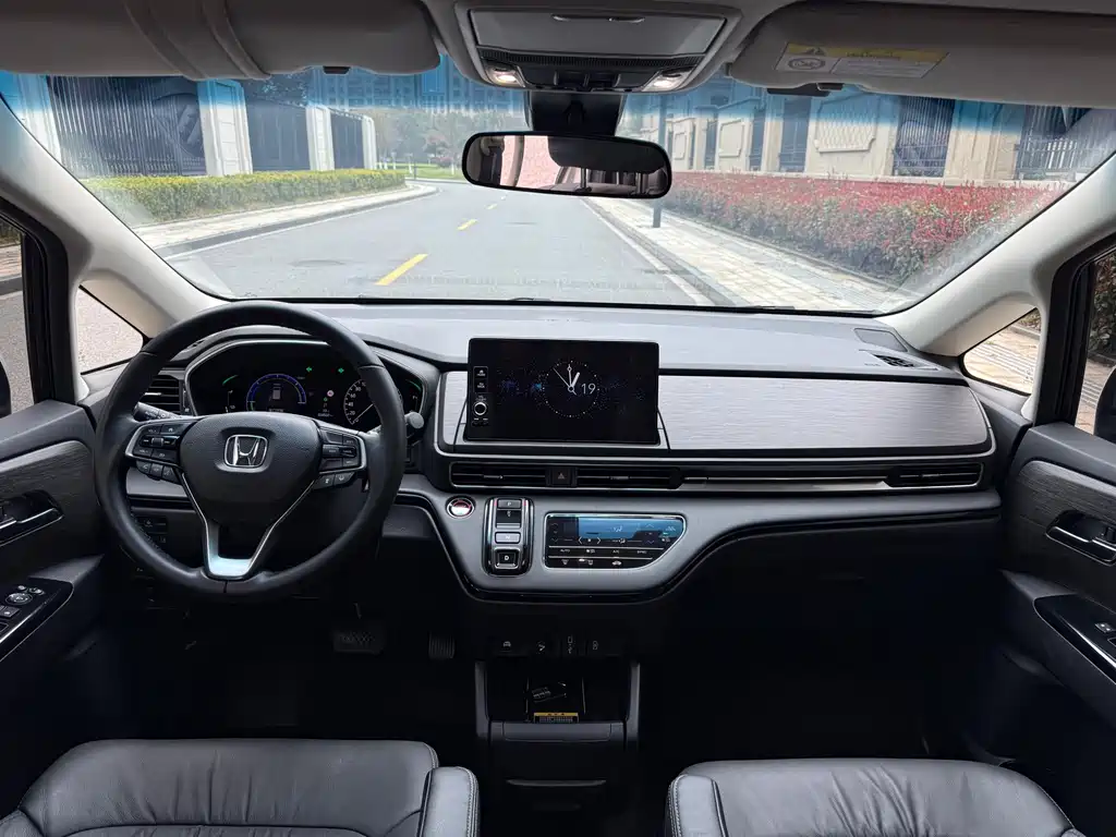 Elysion 2022 2.0L e:HEV Luxury Edition