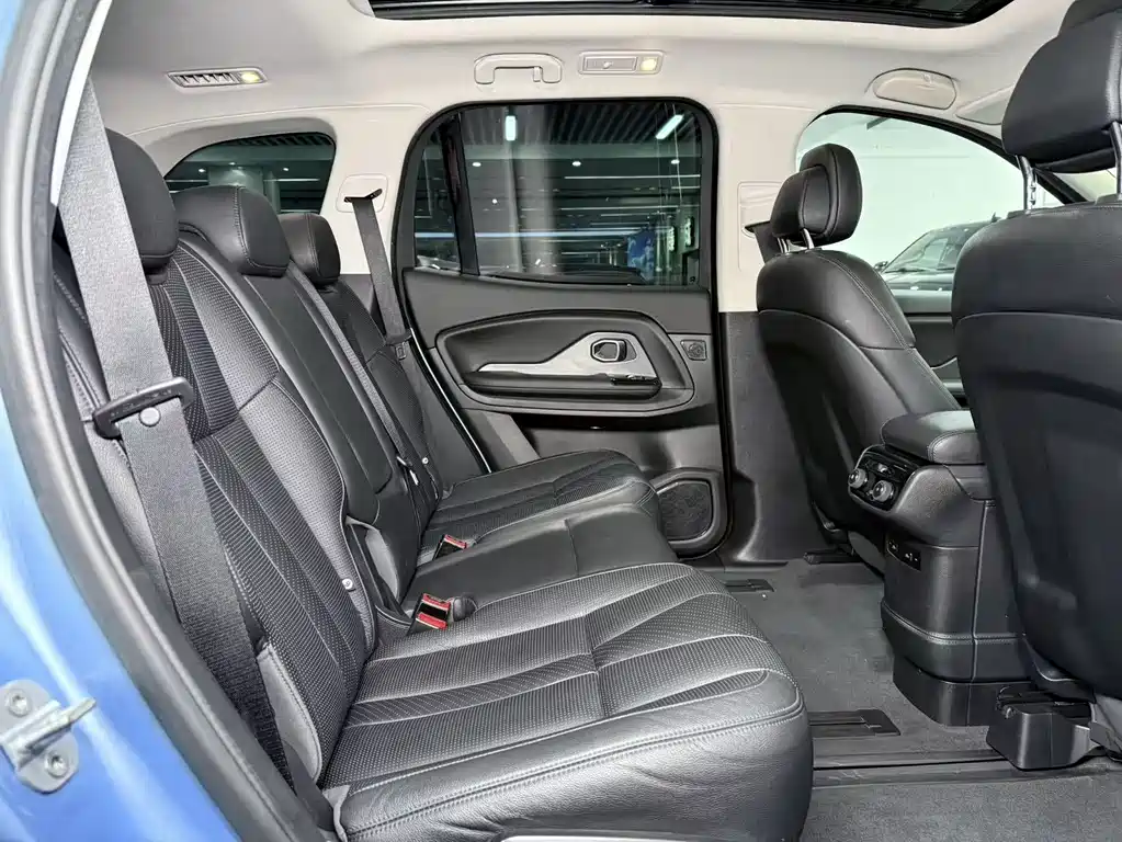 NIO ES8 2018 355KM Base Edition 7-Seater