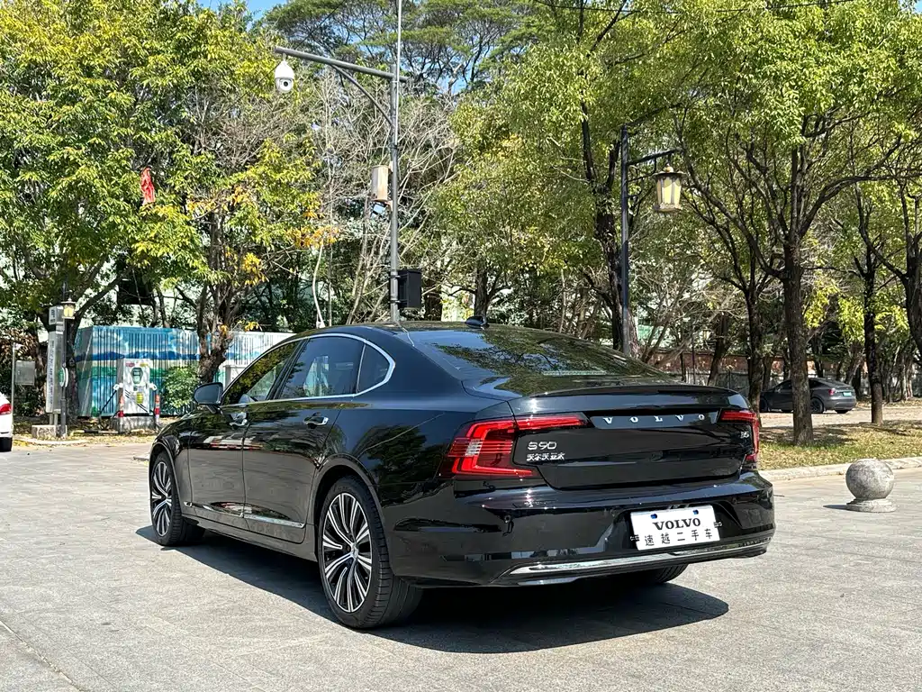 Volvo S90 2022 B5 Zhiyuan Luxury Edition