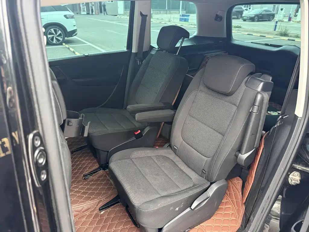 Volkswagen Sharan 2018 380TSI Comfort 6-seater