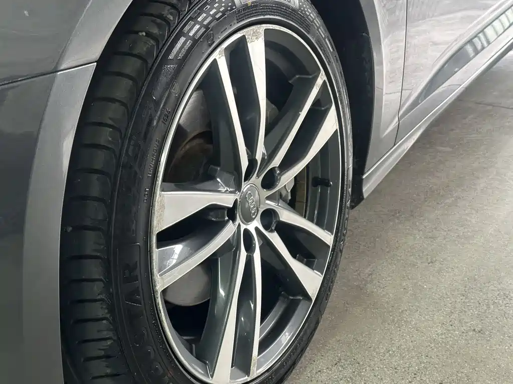 Audi A6L 2019 45 TFSI Zhenxuan Dynamic Edition