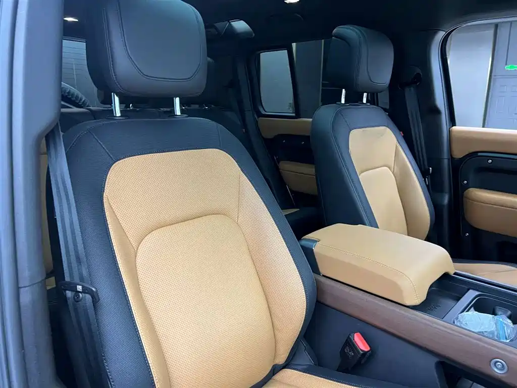 Land Rover Defender 2024 110 3.0T P400 X-DYNAMIC HSE