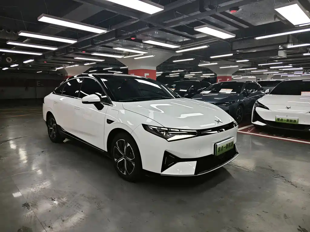 XPeng P5 2022 550P