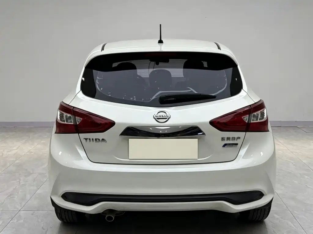 Nissan Tiida 2016 1.6L CVT Smart Edition