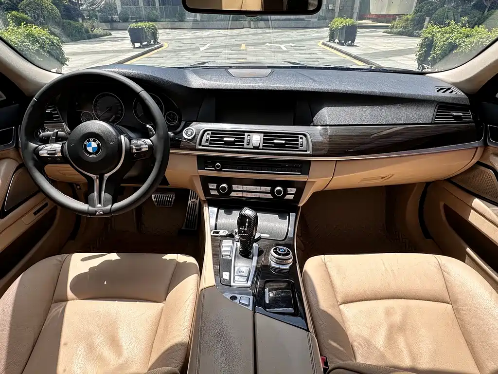 BMW 5 Series 2012 530Li Leading Edition - фото 9