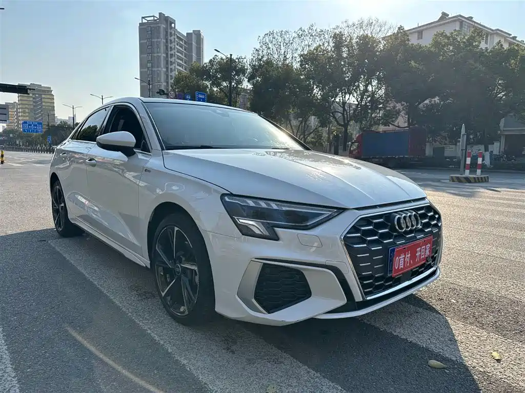 Audi A3 2022 Sportback 35 TFSI Luxury Sport