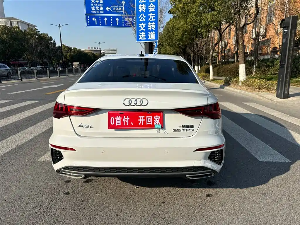Audi A3 2022 Sportback 35 TFSI Luxury Sport