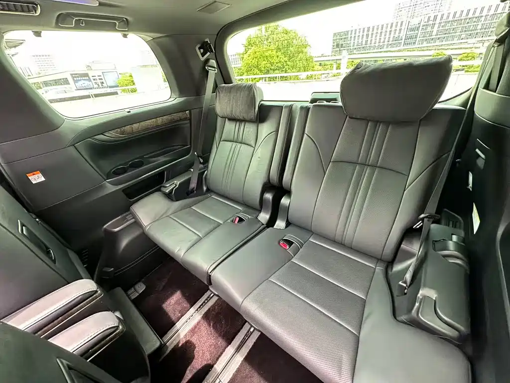Toyota Vellfire 2023 Crown Hybrid 2.5L HV Supreme Edition