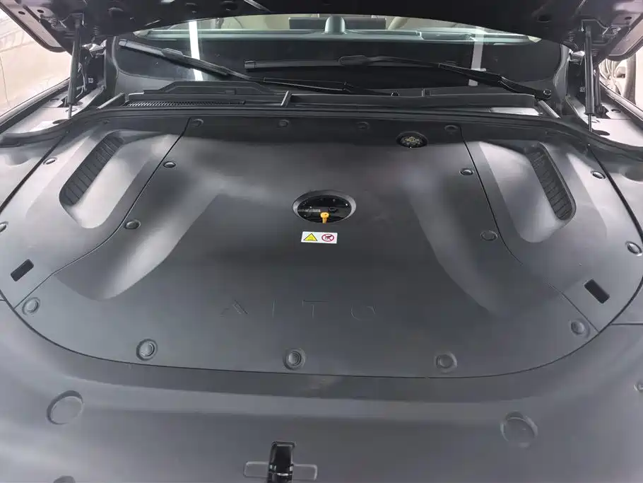 AITO M5 2025 EREV Ultra AWD