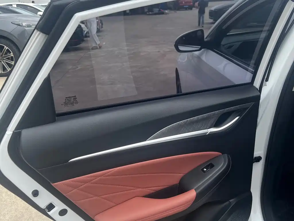 Changan Eado PLUS 2023 Blue Whale NE 1.4T GDI DCT Premium Edition