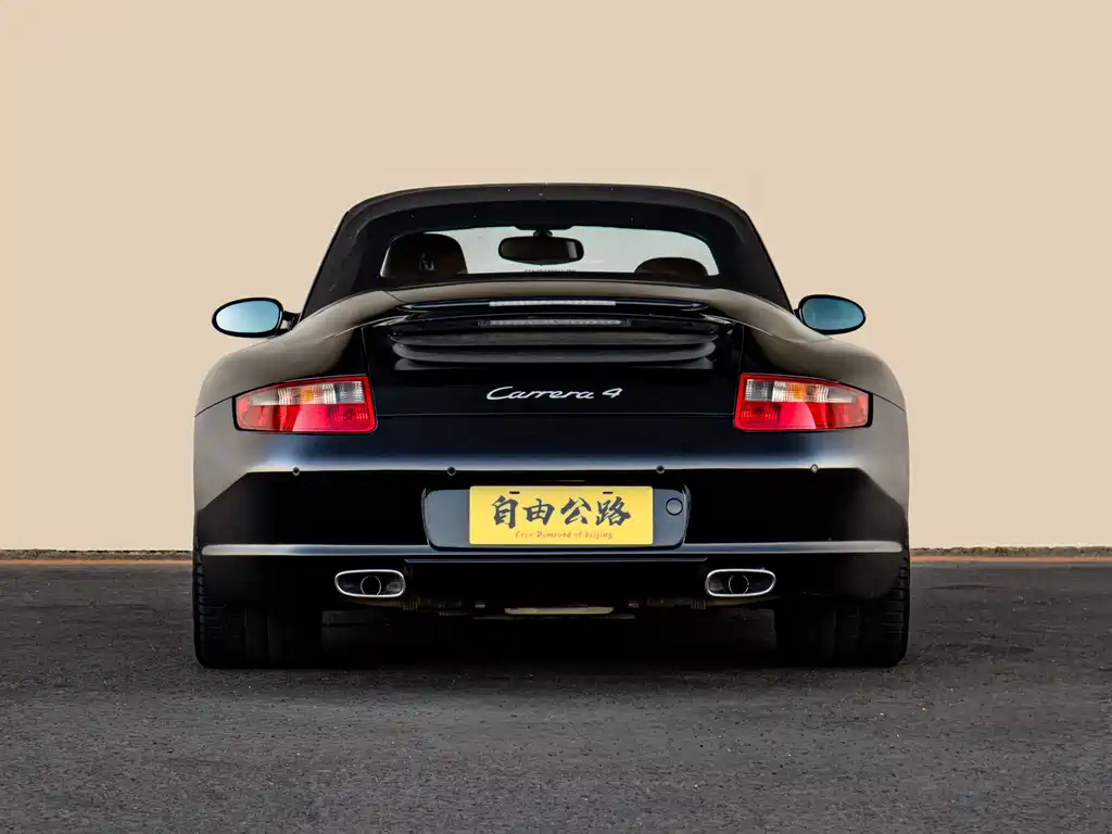 Porsche 911 Carrera 4 Cabriolet