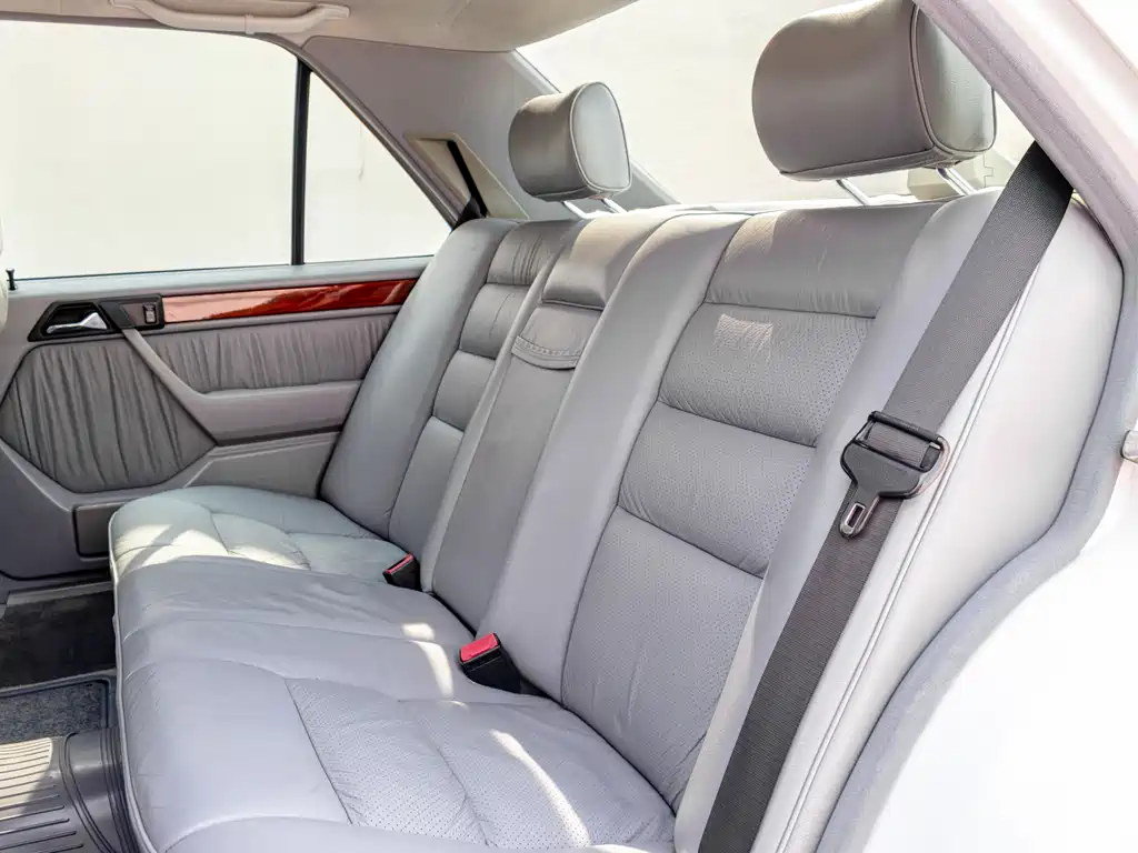 Mercedes-Benz E-Class (Import) 1993 E 300