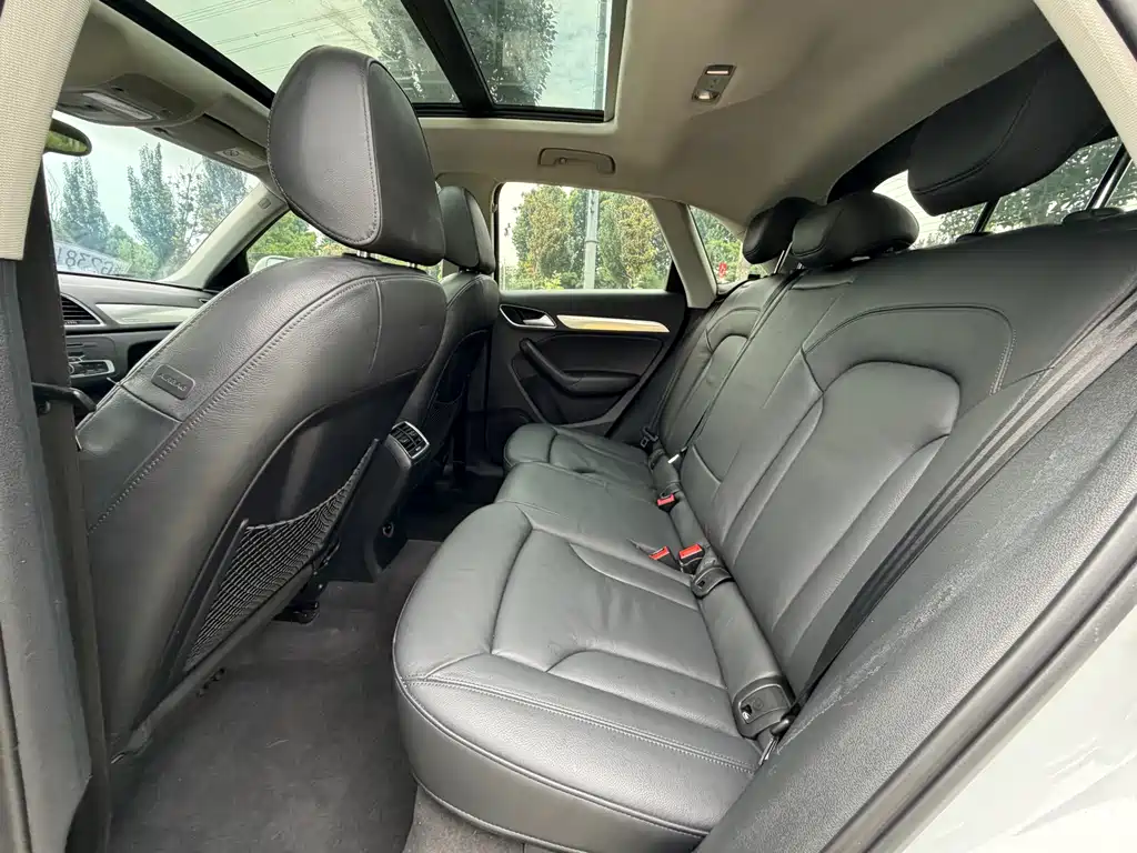Audi Q3 2015 35 TFSI quattro Technik