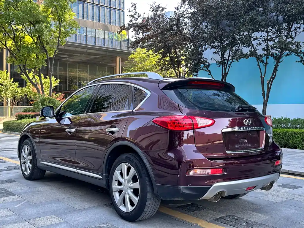 Infiniti QX50 2015 2.5L Comfort Edition