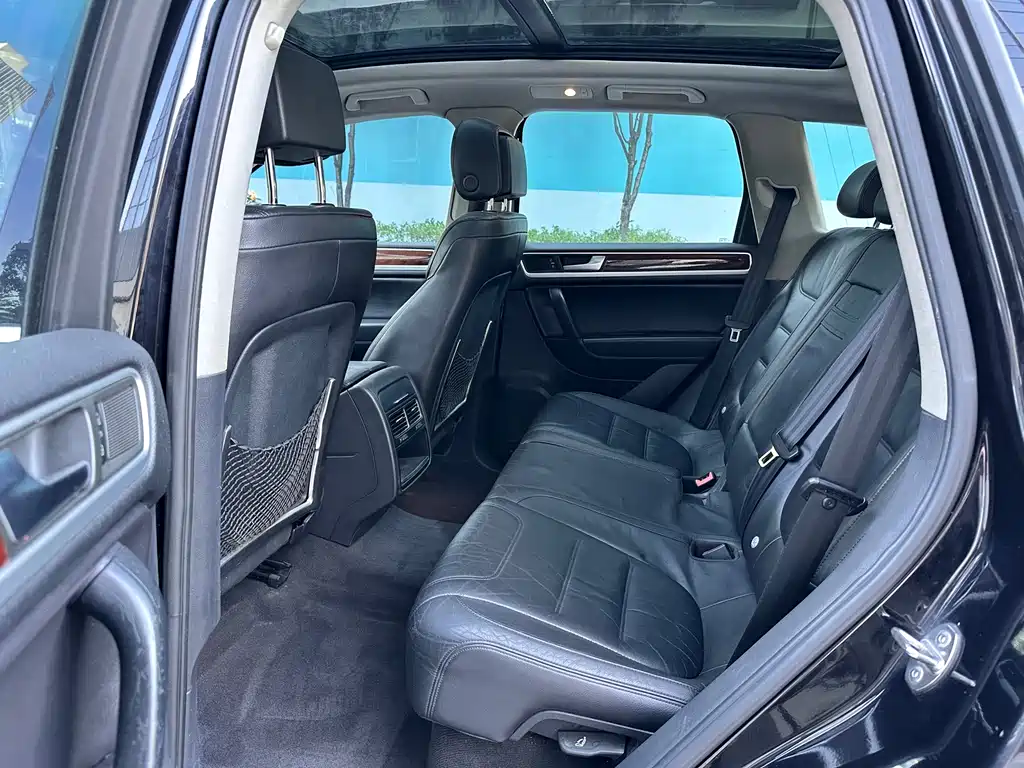 Volkswagen Touareg 2011 3.0TSI Standard Edition