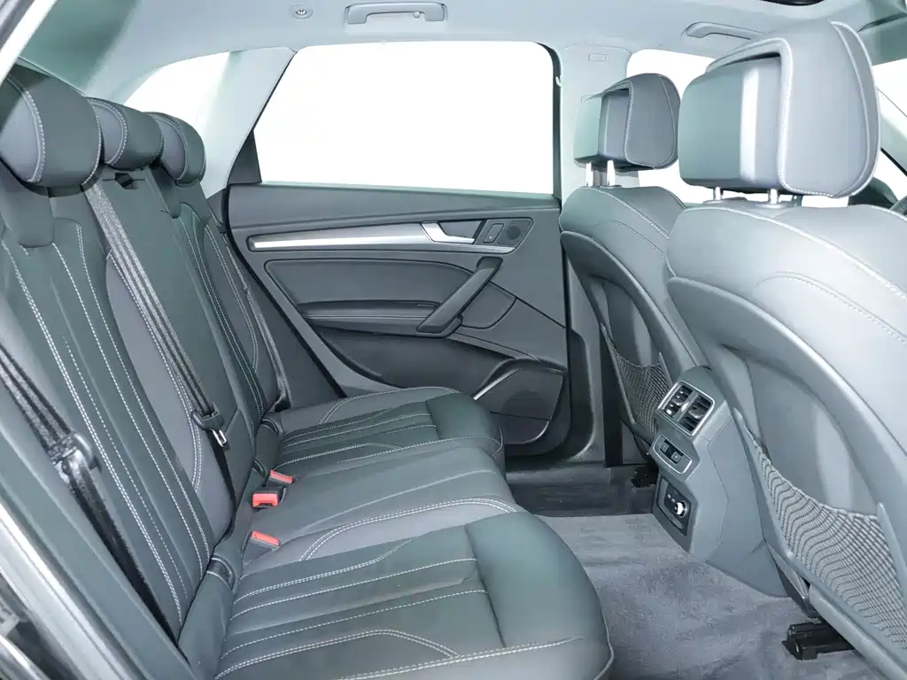 Audi Q5L 2023 40T Luxury Dynamic Edition
