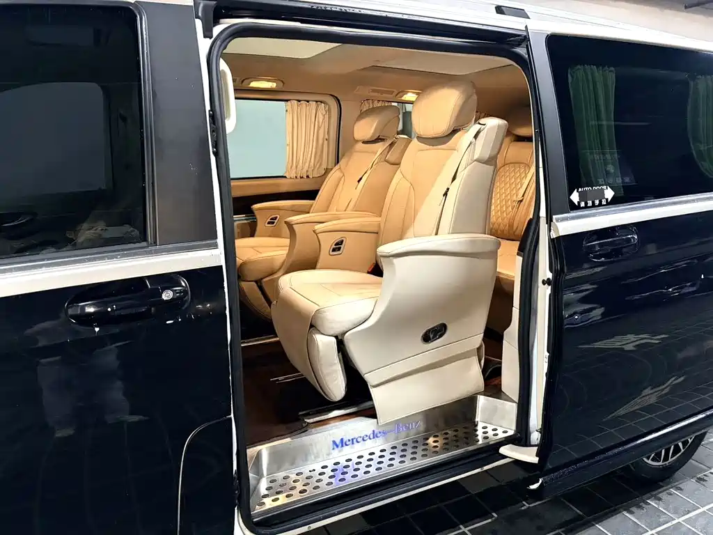 Mercedes-Benz V-Class 2017 V 260 L Exclusive Long Wheelbase