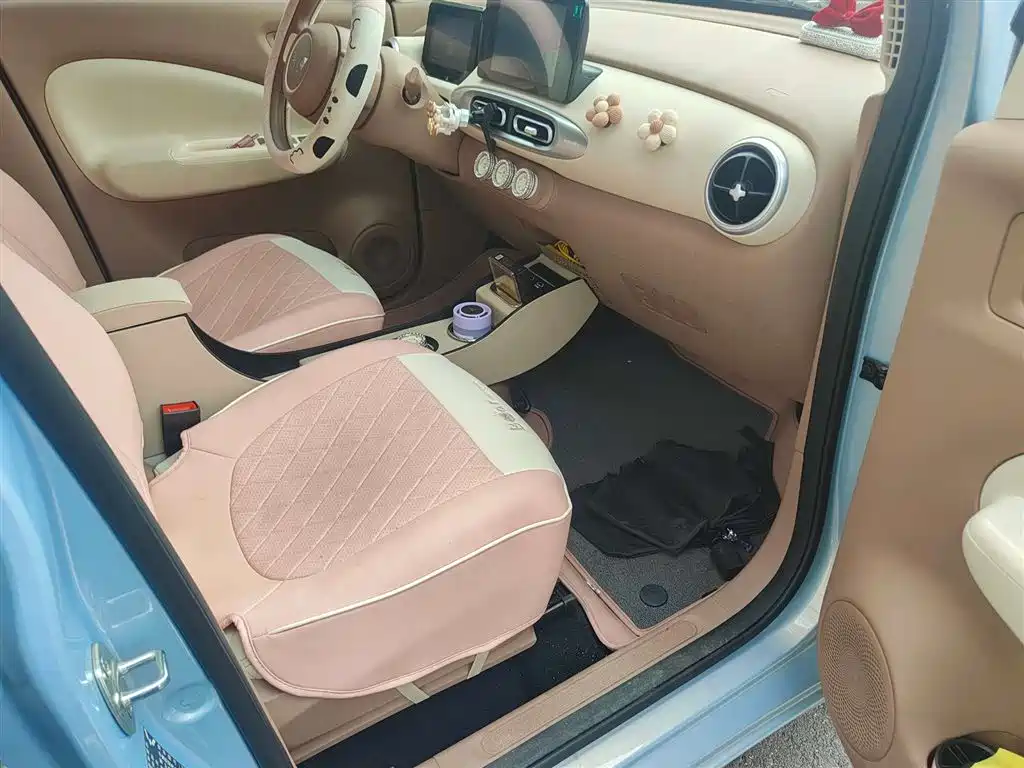 Wuling Hongguang MINIEV 2025 4th Generation 4-Door Premium+ Edition