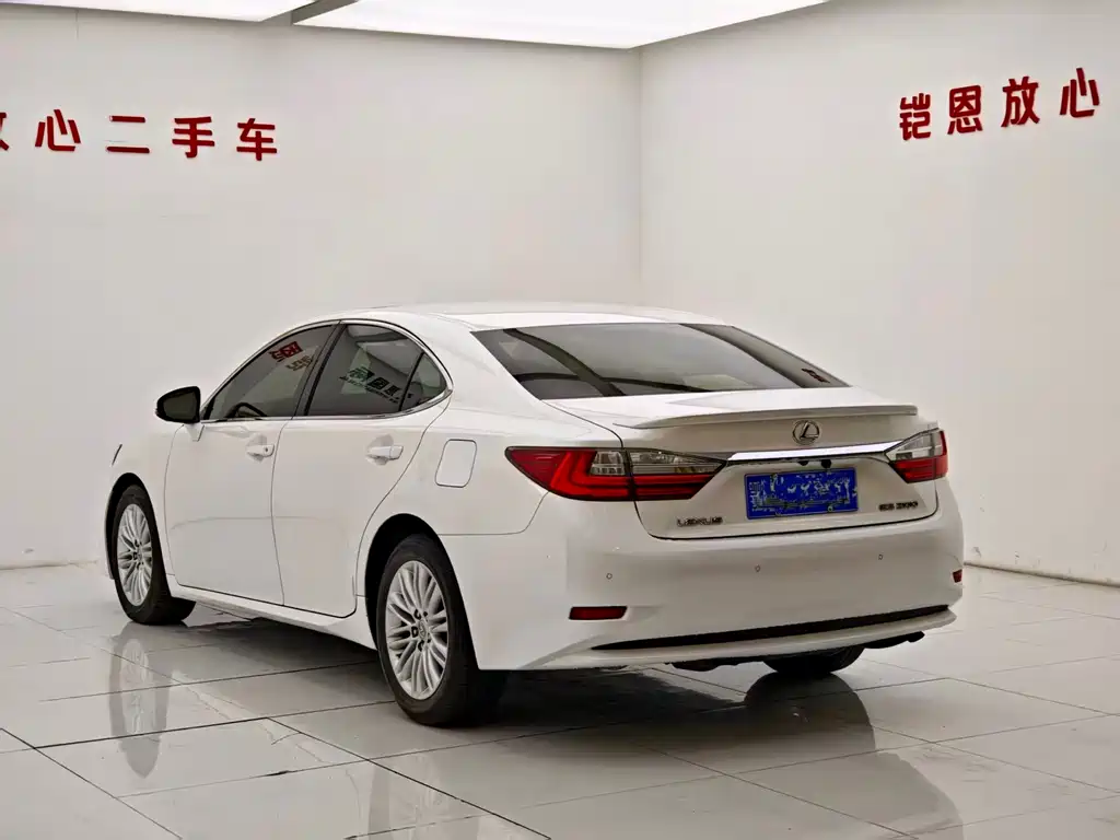 Lexus ES 2015 200 Elite Edition