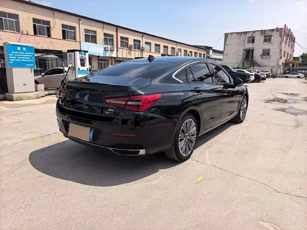 Hongqi H5 2022 Classic Edition 1.5T DCT Qiyun Edition