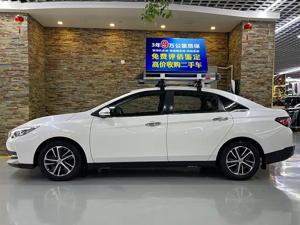 Venucia D60 2019 model 100,000 Glory 1.6L XL Manual Chenkuo Edition China V