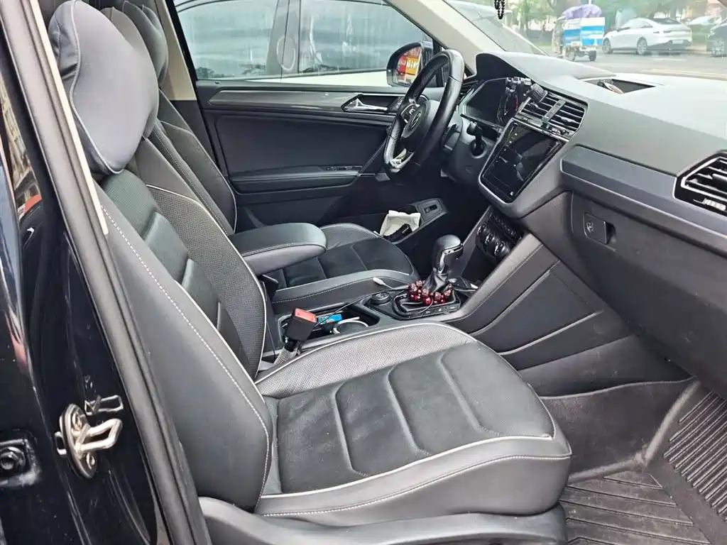 Volkswagen Tiguan L 2021 380TSI AWD R-Line Flagship 7-Seater