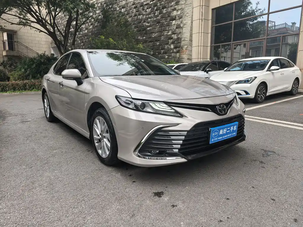 Camry 2021 2.0G Luxury Edition