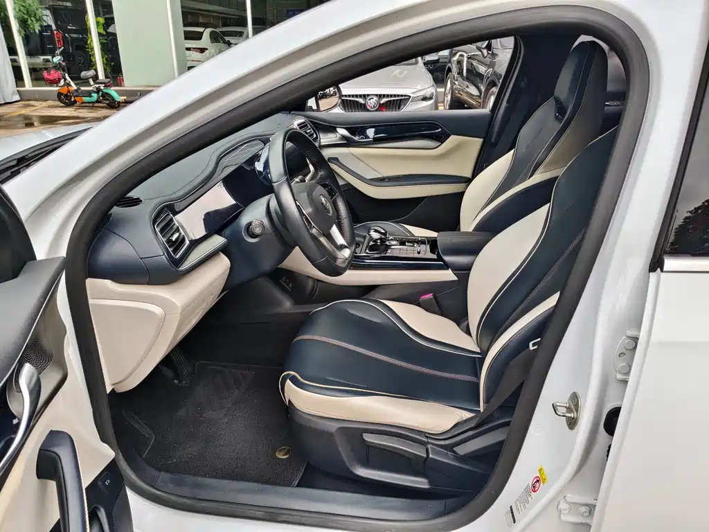 BYD Qin PLUS 2021 DM-i 120KM Premium Edition