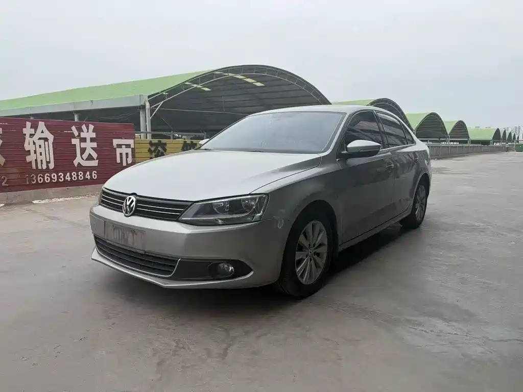 Volkswagen Sagitar 2014 Facelift 1.6L Automatic Comfort Edition